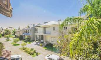 Imagem 4: Casa condomínio Ecoville, aparados da Serra. 3 dormitórios, pátio e piscina