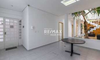 Imagem 2: Casa comercial com 10 salas e seis vagas de garagem no Planalto Paulista