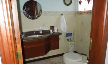 Imagem 6: Casa para Venda em Campos do Jordão, Abernéssia, 4 dormitórios, 4 suítes, 1 banheiro, 4 va