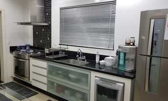 Imagem 6: Casa de condomínio para venda tem 250 metros quadrados com 4 quartos