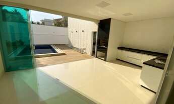 Imagem 4: Casa de condomínio para venda possui 393 metros quadrados com 3 quartos