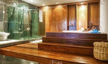 Imagem 7: Exclusividade! Vila luxuosa com piscina na beira-mar