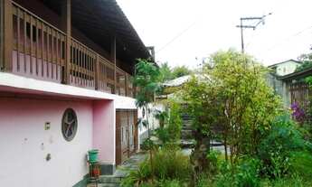 Imagem 3: Maria Paula Ampla casa duplex com 6 quartos e jardim a Venda São Gonçalo / RJ