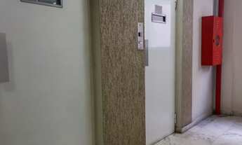 Imagem 2: Apartamento para venda possui 41 metros quadrados com 1 quarto em Floresta - Porto Alegre