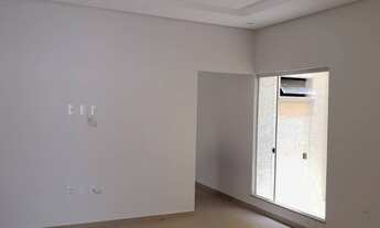 Imagem 6: Casa Nova no Bairro Antares em Rua Asfaltada