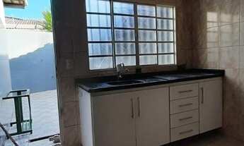 Imagem 3: Casa para venda tem 275 metros quadrados com 3 quartos em Centro - Formosa - GO