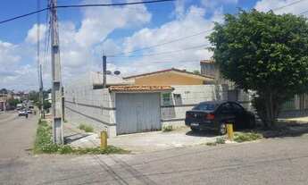 Imagem: Casa de esquina na Lima e Silva prox a av