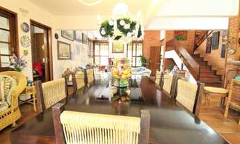 Imagem 5: Sobrado diferenciado muito bem construído localizado no coração de Xangri-Lá, bem próximo