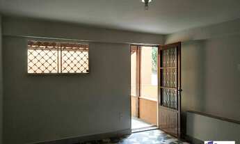 Imagem 2: Aluga casa grande seis quartos 4 banheiros B. Padre Eustáquio