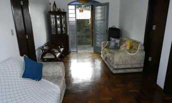 Imagem 2: Casa em lote amplo, 3 quartos, quintal, 3 vagas
