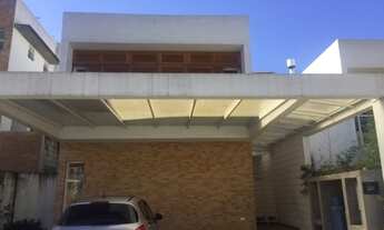 Imagem: Casa em Cotia com 3 dormitórios e 2 vagas