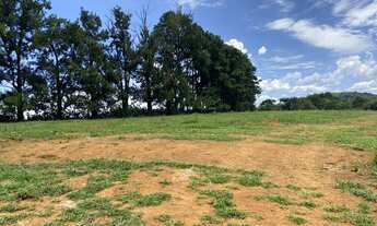 Imagem: Terreno próximo a lagos e cachoeiras!