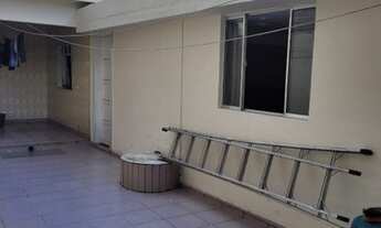 Imagem 2: Casa para venda tem 243 metros quadrados com 3 quartos em Embaré - Santos - SP