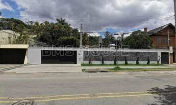 Imagem 2: Casa para Venda em São Paulo, Jardim Morumbi, 4 dormitórios, 1 suíte, 3 banheiros, 3 vagas