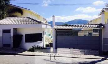 Imagem 4: Sobrado em Condomínio Fechado com 2 suítes