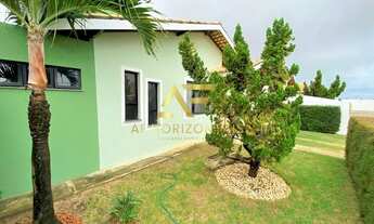 Imagem 3: Casa em condomínio na Aruana, com três quartos, sendo uma suíte.&gt