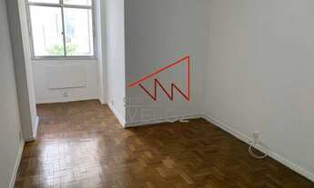 Imagem 2: Apartamento para venda possui 79 metros quadrados com 2 quartos em Botafogo - Rio de Janei