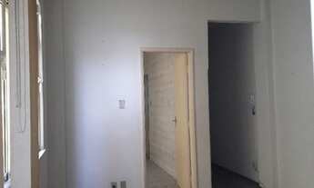 Imagem 5: Vendo no centro apto 02 quartos rua halfeld 290.000,00 galeria ze kodak