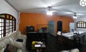 Imagem 4: Casa de esquina com 3 quartos + edícula e churrasqueira 150 metros da praia