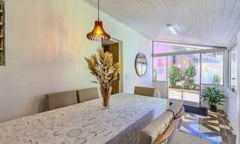 Imagem 3: ÓTIMA CASA - 90M2 - 2 DORMITÓRIOS - 5 VAGAS - QUINTAL - POMAR - LOCALIZAÇÃO PRIVILEGIADA