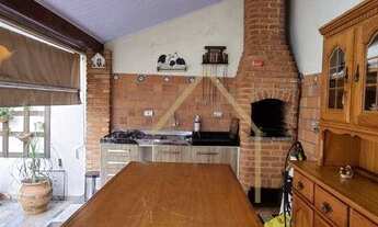 Imagem: CASA PROX. ANTARES COM 3 QUARTOS E 2 SALAS