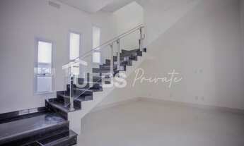 Imagem 3: Casa de condomínio sobrado para venda possui 235 metros quadrados com 4 quartos