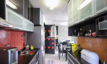 Imagem 2: Apartamento bem localizado no Panamby, com 02 dormitórios, reformado! IMÓVEL: São dois qua