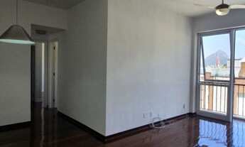 Imagem 2: Apartamento à venda em Humaitá, com 2 quartos e vista para a Lagoa