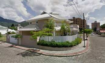 Imagem 2: Casa de alto padrão