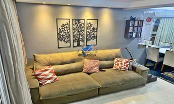 Imagem: SOBRADO DE MEIO - REPLETO DE ARMÁRIOS