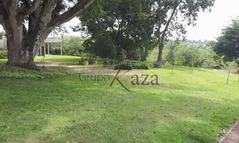 Imagem 7: Casa de condomínio para venda possui 540 metros quadrados com 1 quarto