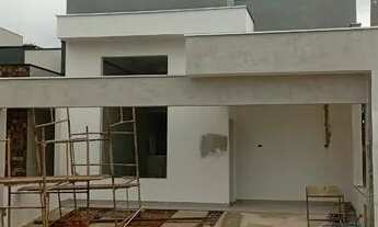 Imagem: Casa em fase de acabamento. Condomínio