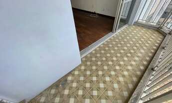 Imagem 4: Amplo apartamento composto por 3 quartos sendo 1 suíte e 2 vagas de garagem. Prédio bem lo