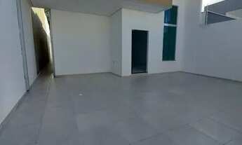 Imagem 2: Fase de Acabamento / Linda Casa no Parque 10 com 3 quartos em Via Pública há 4 min. do Ve