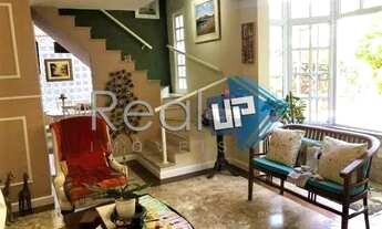 Imagem 3: Magnifica casa em rua bucólica