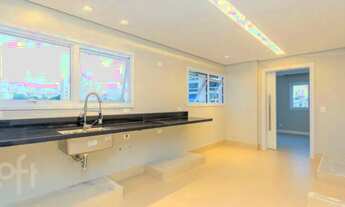 Imagem 4: Apartamento com 204m² de área útil, sala ampla, 4 dormitórios sendo 3 suítes, 3 vagas