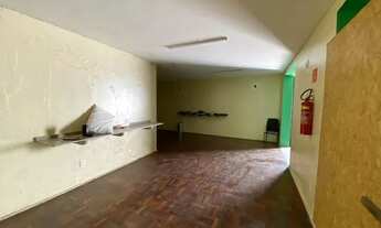 Imagem 4: Casa comercial na Frente da entrada principal do Terminal do Papicu