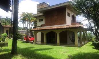 Imagem 2: Casa na Serra da Cantareira com 4 dormitórios sendo 1 suíte