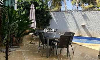 Imagem 5: Casa residencial disponível para venda no bairro Tabajaras em Uberlândia-MG