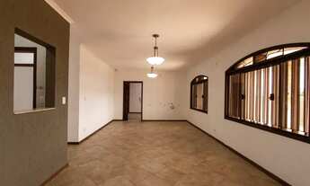 Imagem 6: Casa Residencial e Comercial/ Área Gourmet/ Suíte Master/ 84 m² de Garagem