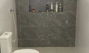 Imagem 3: Casa aconchegante com 3 quartos (1 suíte), quintal amplo e garagem - Oportunidade!