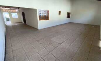 Imagem 2: Casa 3 suítes ao lado do Parque das Laranjeiras