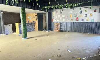 Imagem 4: GALPÃO NA AV. T-9, DESOCUPADO. ACEITA CARRO