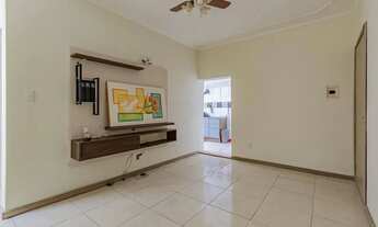 Imagem 4: Térreo com pátio Semimobiliado, 2 Dormitórios, Próximo ao Praia de Belas