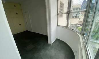 Imagem 2: Amplo apartamento de quarto/sala em Botafogo