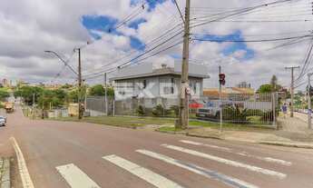 Imagem 5: Imóvel de Esquina Excelente ponto comercial Santa Cândida casa com 200m² e terreno com