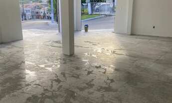 Imagem 7: Ponto comercial de esquina próximo à clínica , fórum e escola