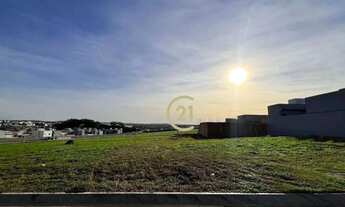 Imagem: Terreno à Venda no Condomínio Maria Cândida