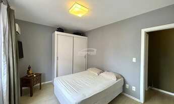 Imagem 5: Apartamento de 01 dormitório, totalmente mobiliado e equipado, com sala de estar com sacad