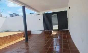 Imagem 5: Sobrado para venda possui 450 metros quadrados com 6 quartos em Monte Castelo - Campo Gran